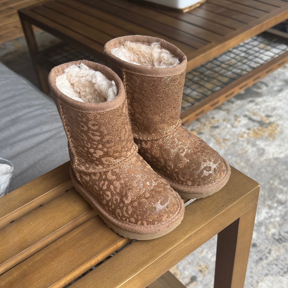 UGG Kids toddler Boots in Sparkly Brown and Tan